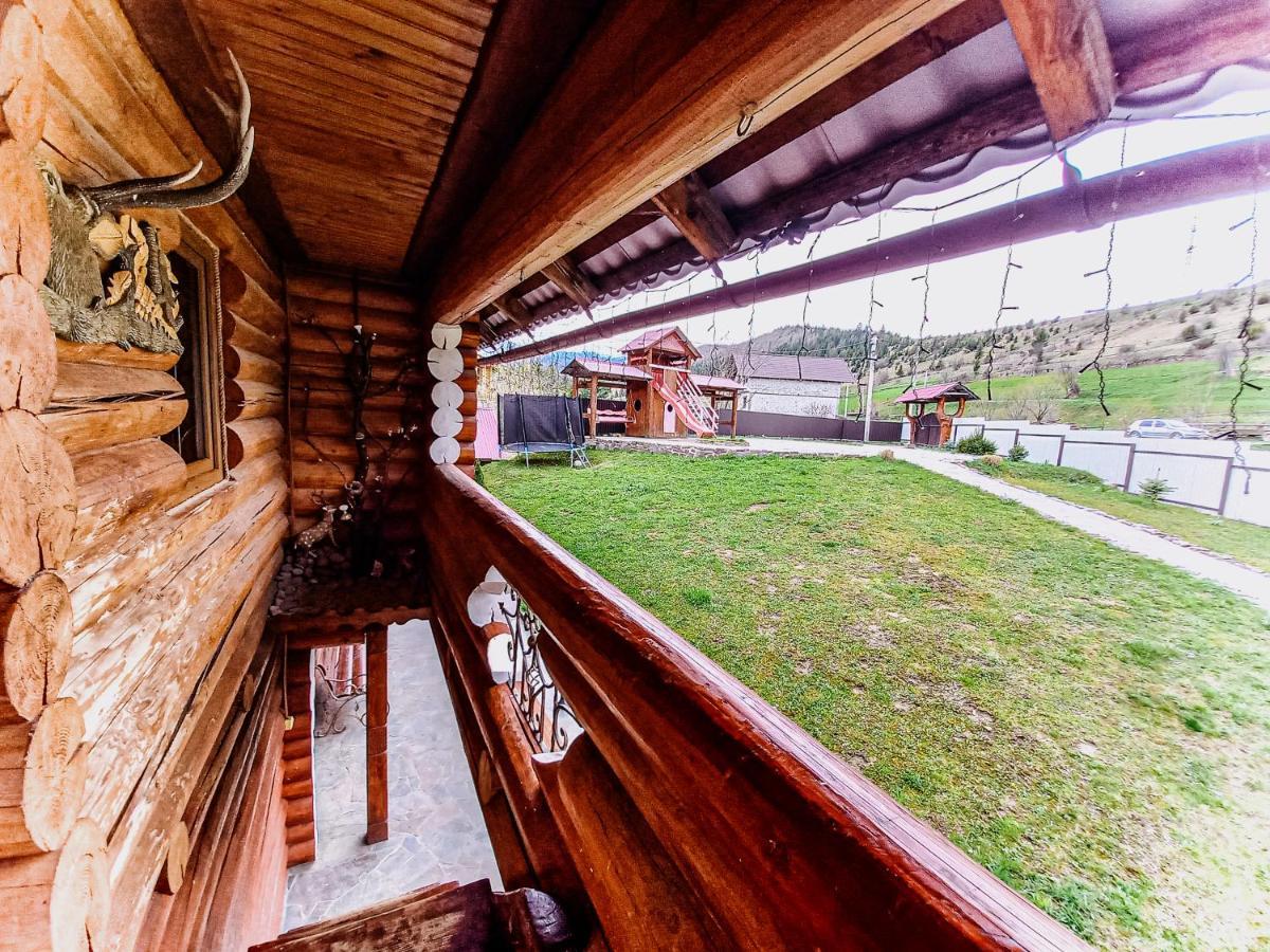 木屋 в карпатах